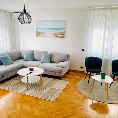 Apartman Bago Deluxe Near Zagreb Airport Velika Gorica Buitenkant foto
