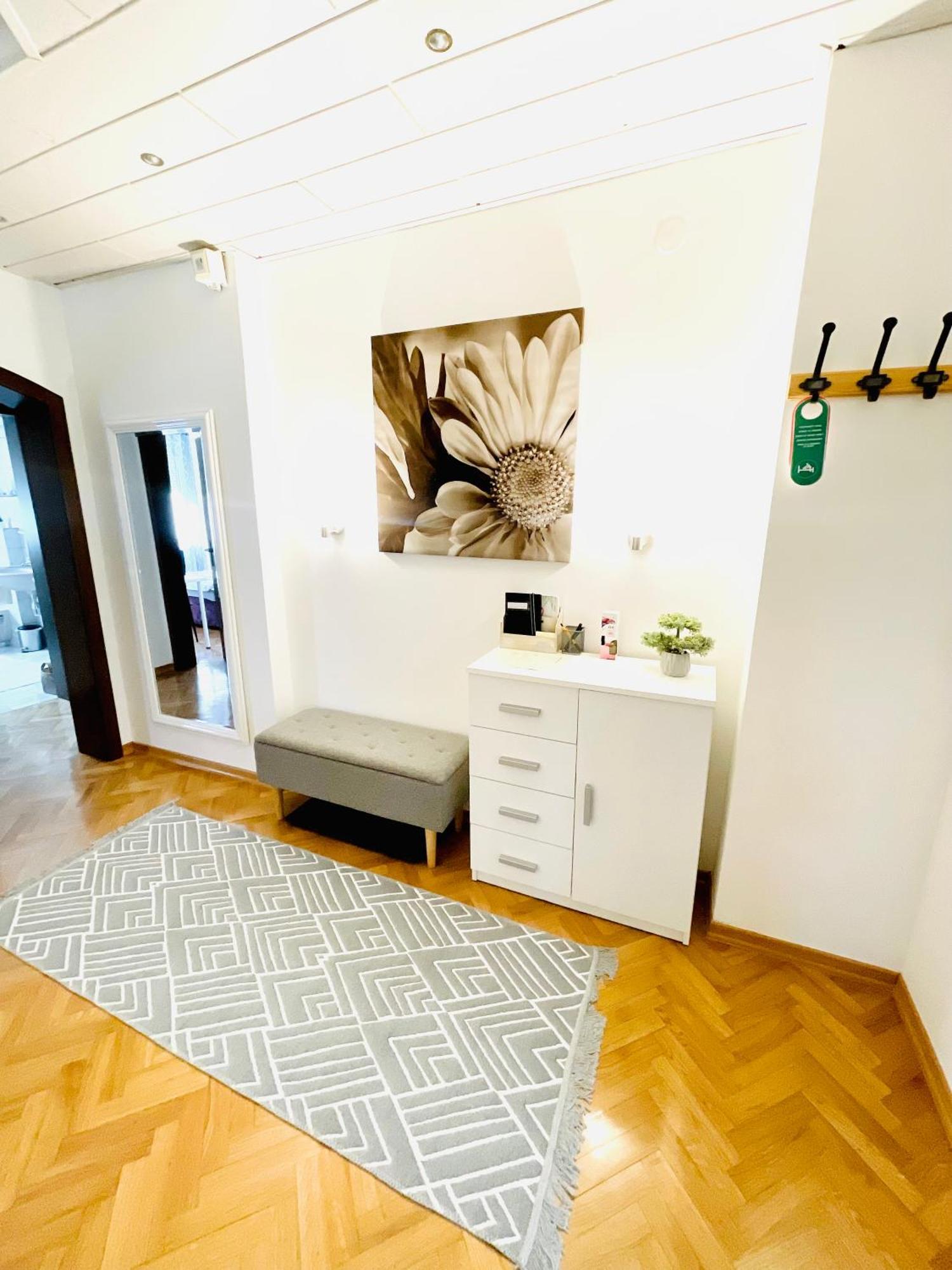 Apartman Bago Deluxe Near Zagreb Airport Velika Gorica Buitenkant foto