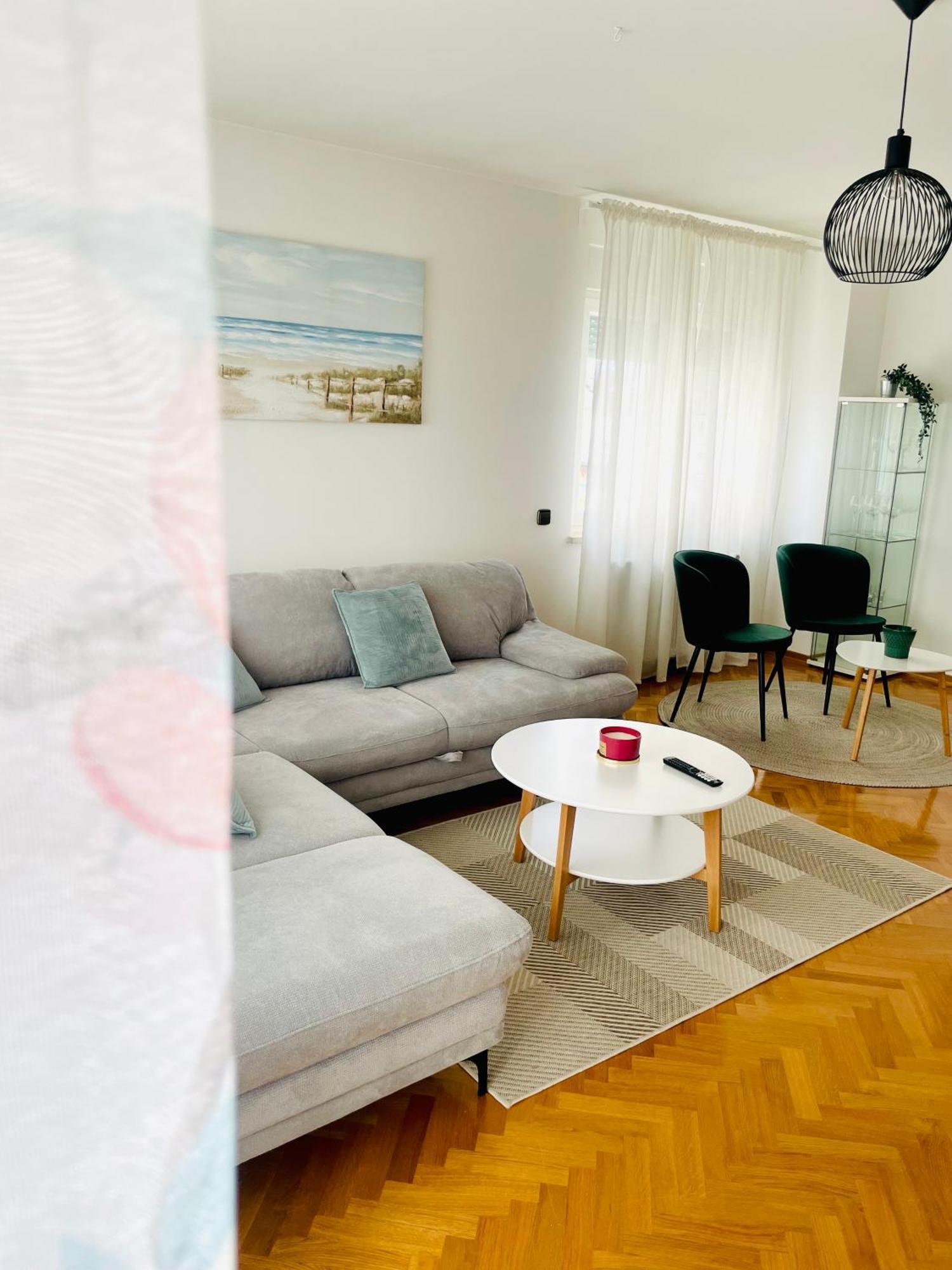 Apartman Bago Deluxe Near Zagreb Airport Velika Gorica Buitenkant foto