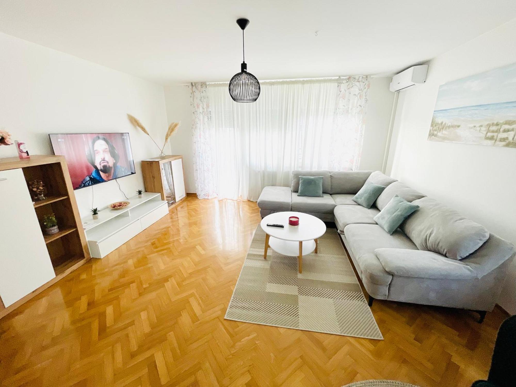 Apartman Bago Deluxe Near Zagreb Airport Velika Gorica Buitenkant foto