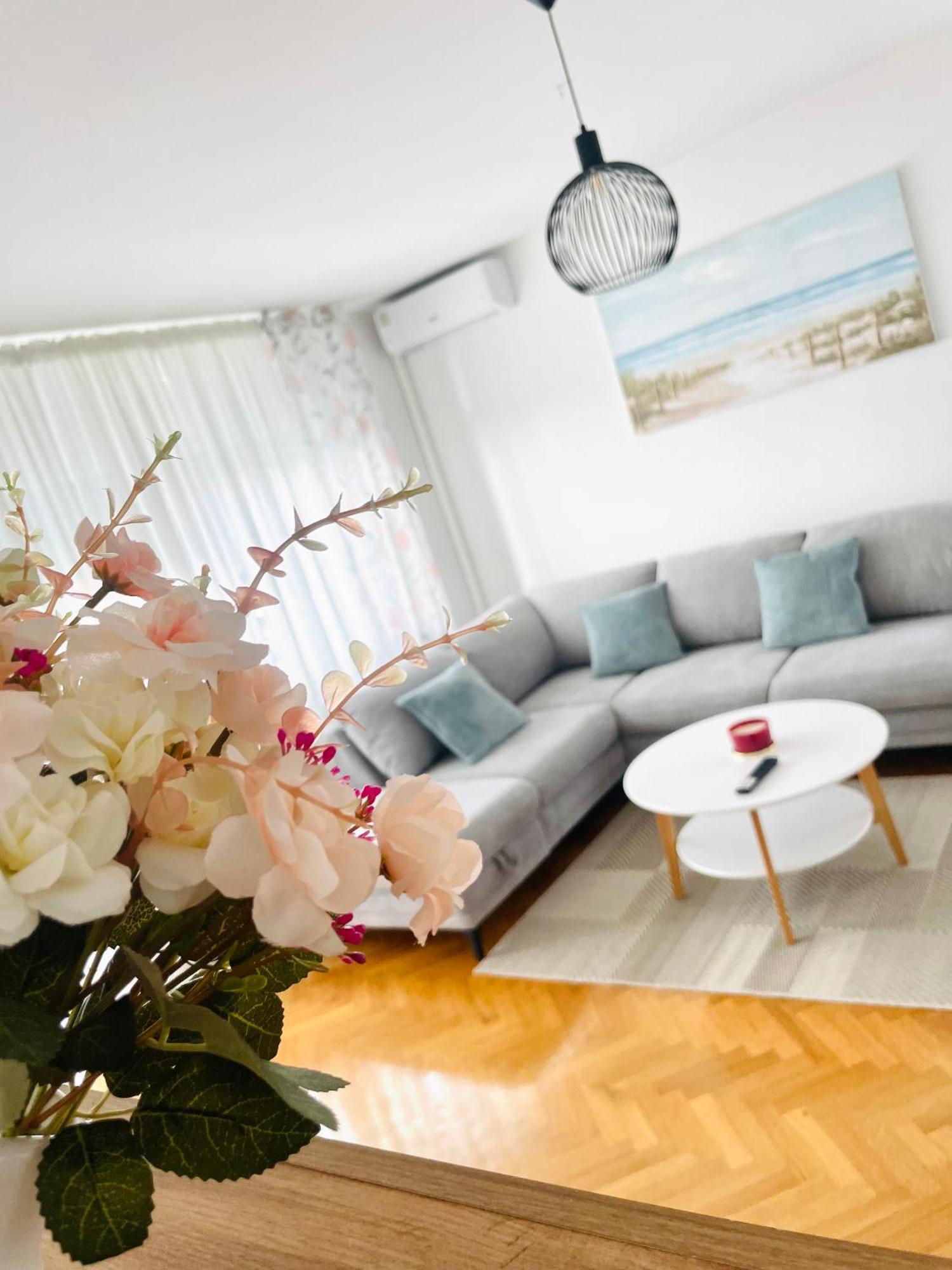 Apartman Bago Deluxe Near Zagreb Airport Velika Gorica Buitenkant foto