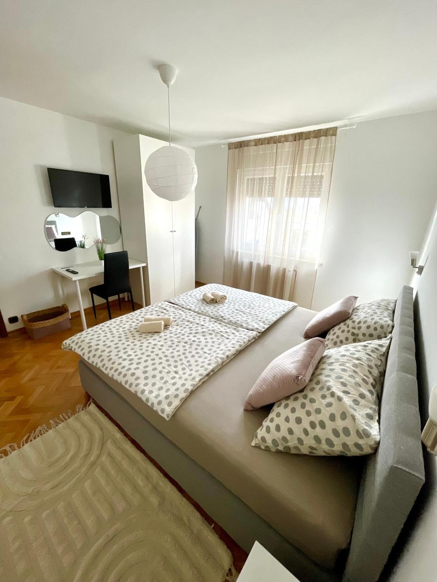 Apartman Bago Deluxe Near Zagreb Airport Velika Gorica Buitenkant foto